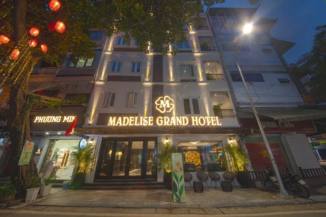 Madelise Central Hotel & Travel