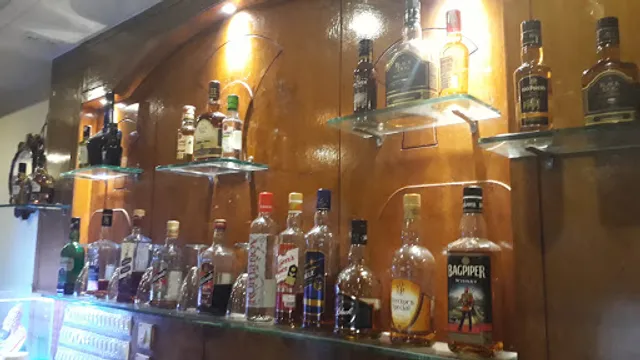 New Girija Restaurant & Bar