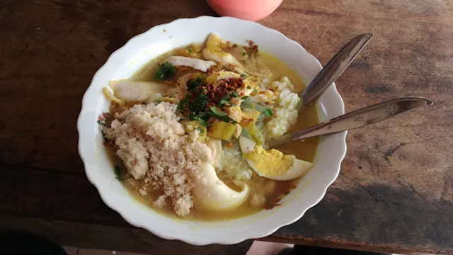 Warung Sudi Mampir "Soto Ayam Kampung" Cak Oklok