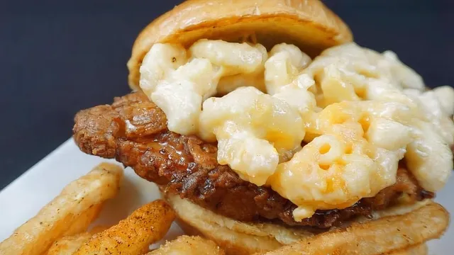 Sidelines Grille - Cartersville