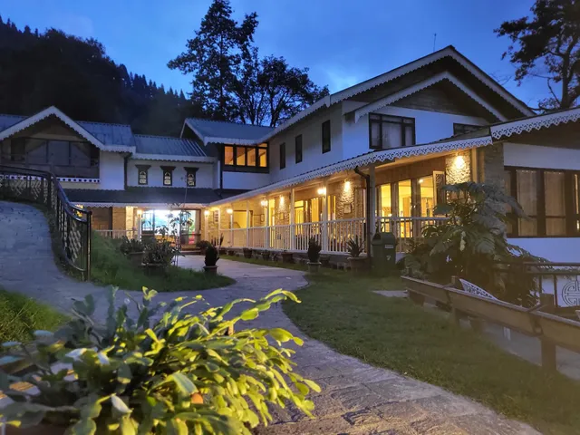 Magpie The Chestnut Retreat