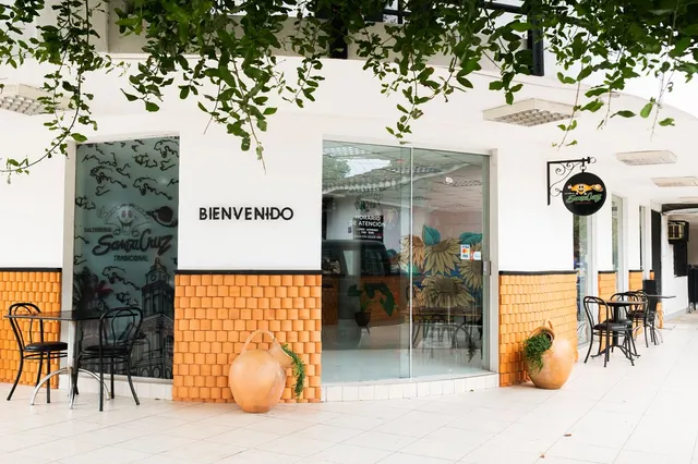 Salteñeria Santa Cruz