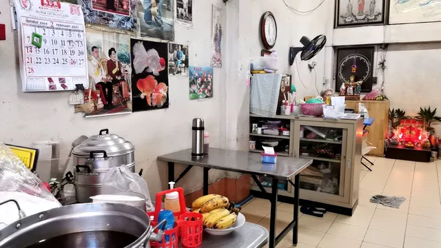 Tue Kha Tang Stewed Pork Leg Jelly