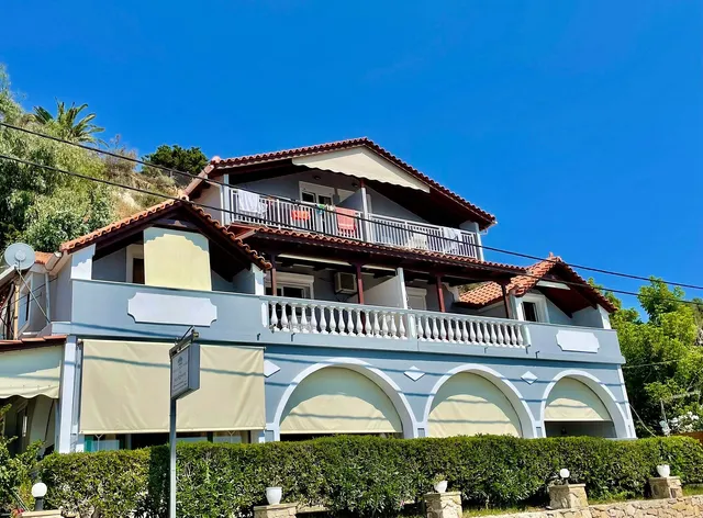 Elena's Luxury Studios & Apartments