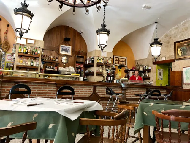 Restaurante / cafetería Arcos