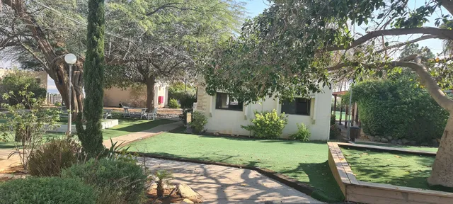 Midreshet Shadmot Mekhola