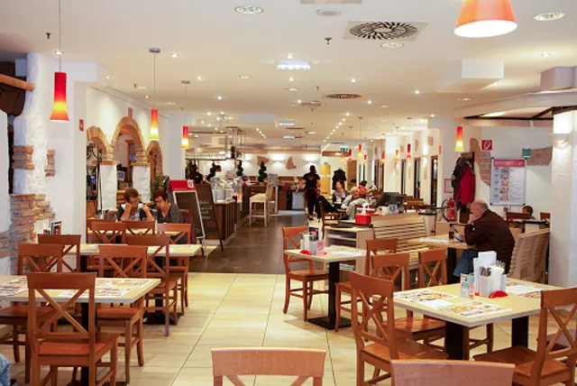 XXXLutz Restaurant Zell am See