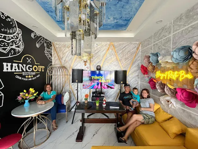 Hangout Resto Bar