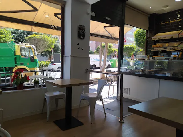 Cafetería Hamburguesería 7 Palmas