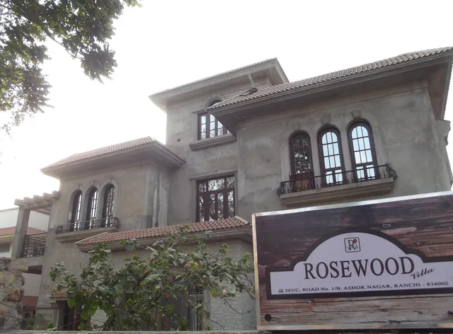 Rosewood Villa Homestay