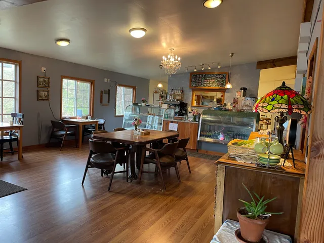 Handy Creek Bakery and cafe