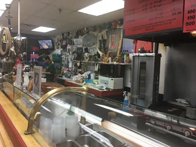 Chuck's Wings - Ewing