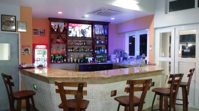 Whalers Seafood Restaurant & Sports Bar