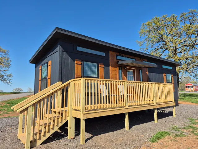 Redbud Tiny Home & RV Resort