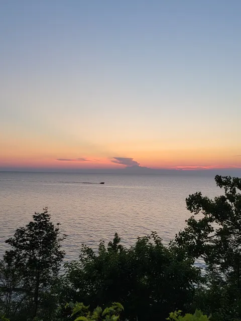 Lakefront Lodge Park