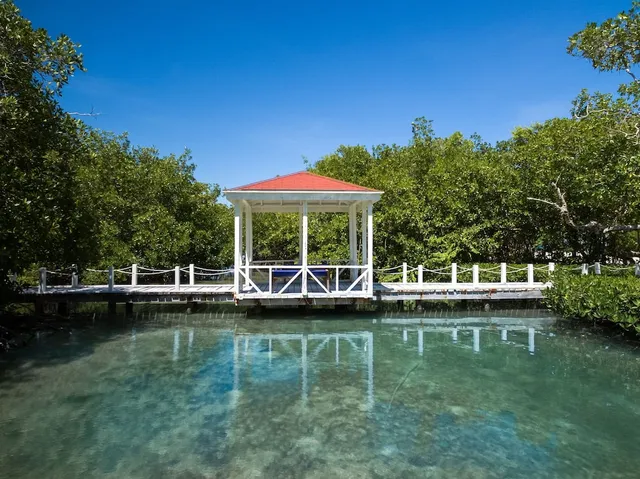 Royal Belize Private Island