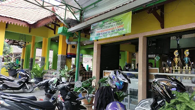 Warung Lesehan Pak Sholeh