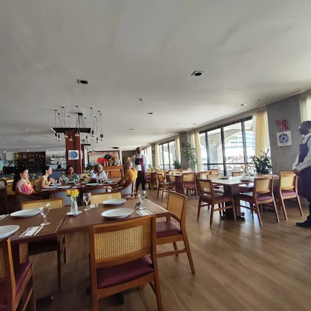 Santiago Culinária Ibérica - Unidade Ondina