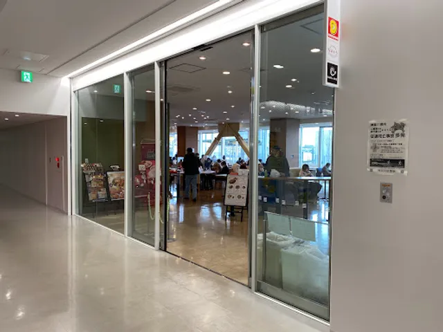 Café de Crié - Kanagawa Driver’s License Center