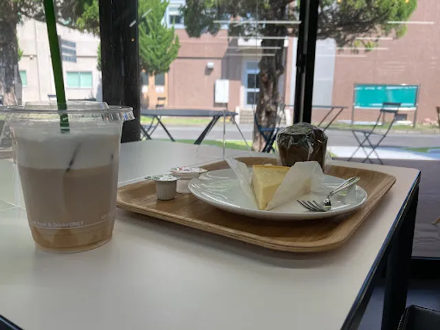 FAVO Cafe工学部図書館店