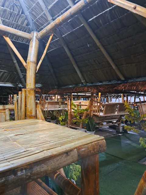 Liza's Seafoods Grill and Restaurant