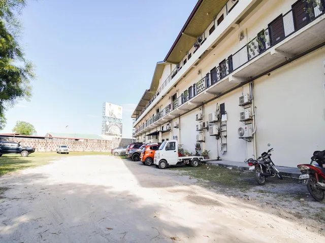 OYO 425 Residences By Sirc