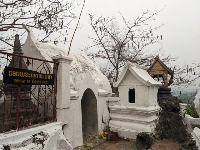 Buddha’s Footprint Temple