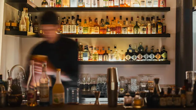 Green Island Ha dog shop MR.HOT DOG Restaurant Bar