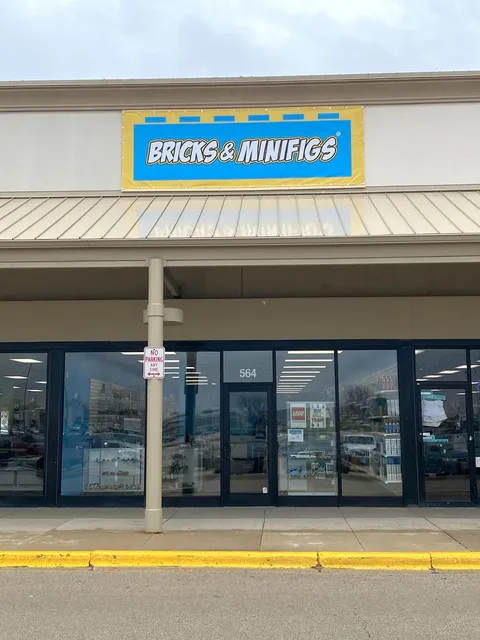 Bricks & Minifigs Naperville