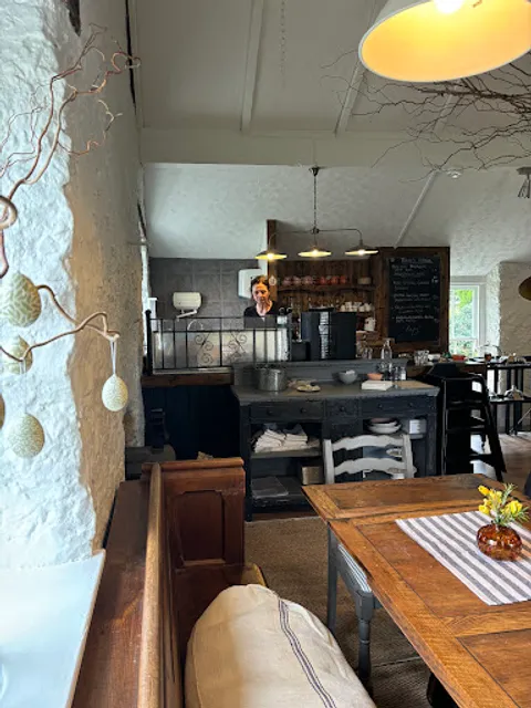 Edith Anice at The Old Post Office