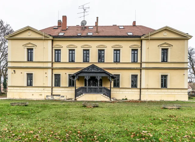 Pusztacsalád Vadászkastély