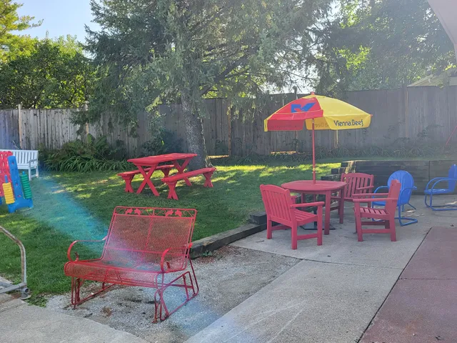 SweetER n' SaultyER Ice Cream Parlor & Car Hop