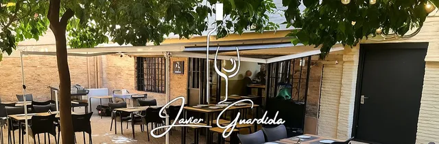 Javier Guardiola - Tapas y Vinos