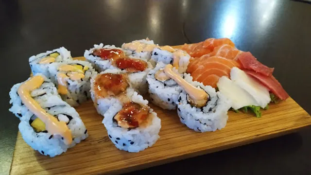 Musaxi Sushi Bar / Teppan Yaki