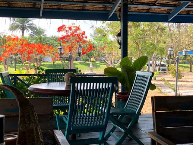 Lake House Pattaya By My Thai