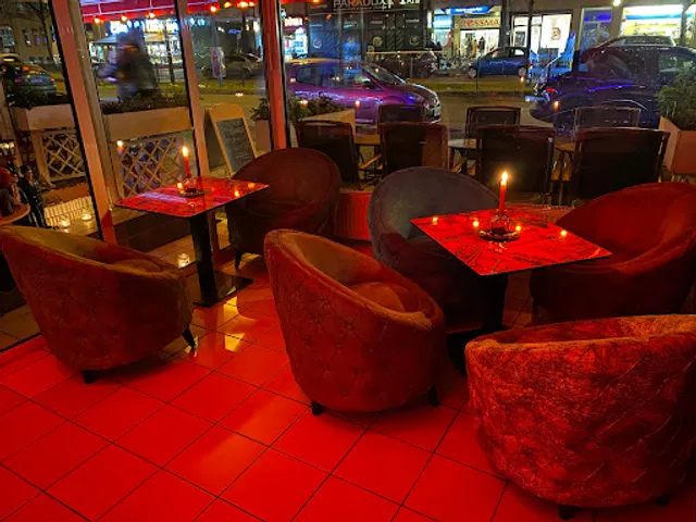 MELODI RETRO CAFE BAR