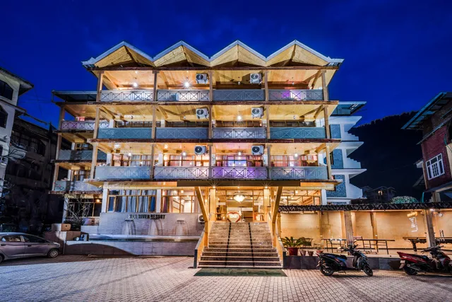 Hill River Resort by West Western