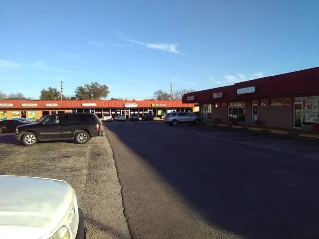 Rolling Hills Shopping Center