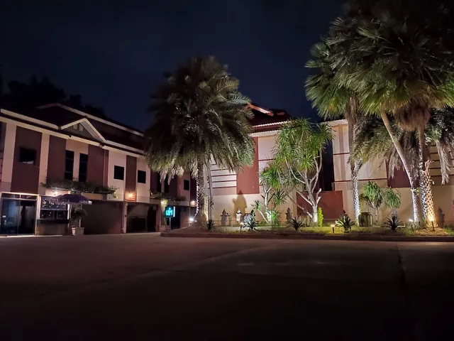 โรงแรมบ้านสวนรีสอร์ท ชลบุรี