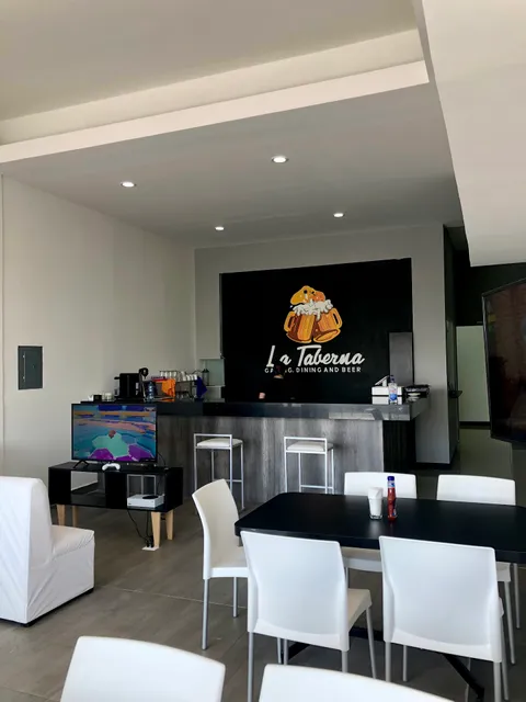 La Taberna: Gaming, dinning and beer