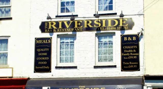 Riverside Bar & Restaurant