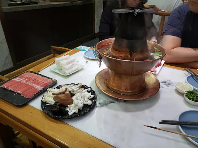 Donglaishun Rest. Di'Anmen Store