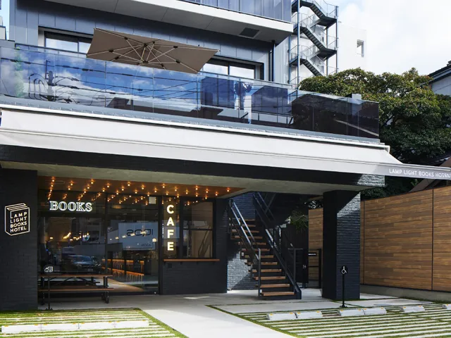 LAMP LIGHT BOOKS HOTEL fukuoka