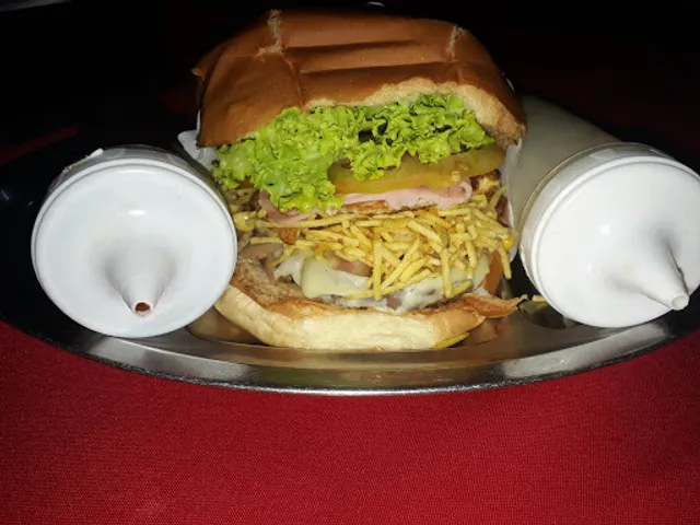 Kiku's Lanches e Restaurante