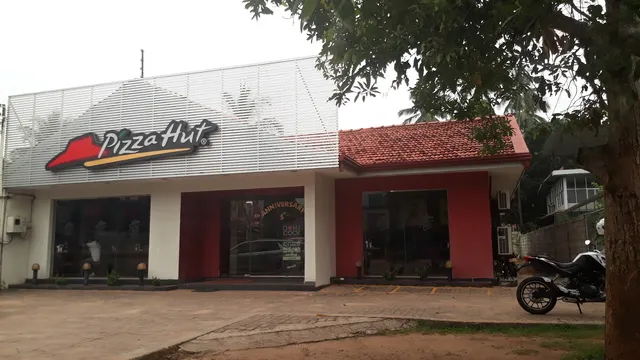 Pizza Hut - Wennappuwa