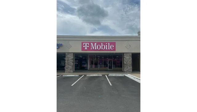 T-Mobile Authorized Retailer