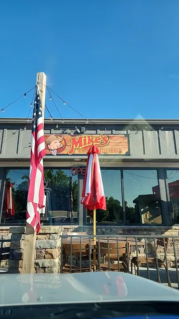 Mike's Trackside BBQ