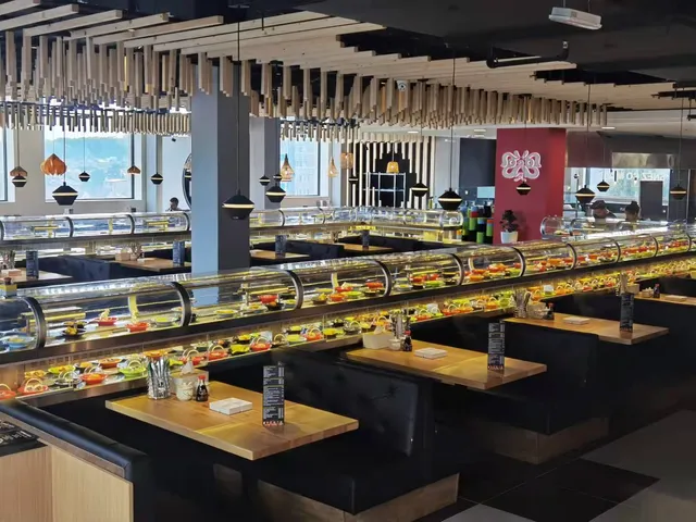 Daruma running sushi