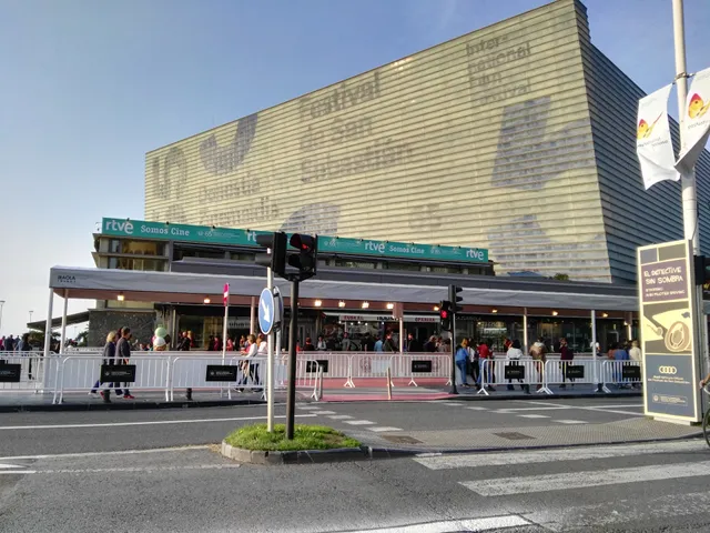 Euskal Irrintzi Opariak