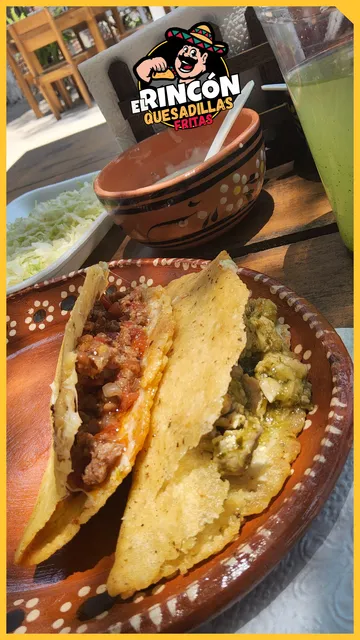Quesadillas fritas El Rincón